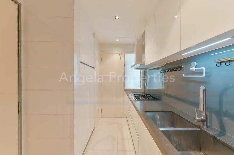 4 Bed Condo for Sale in  Lincoln Suites - Image 5